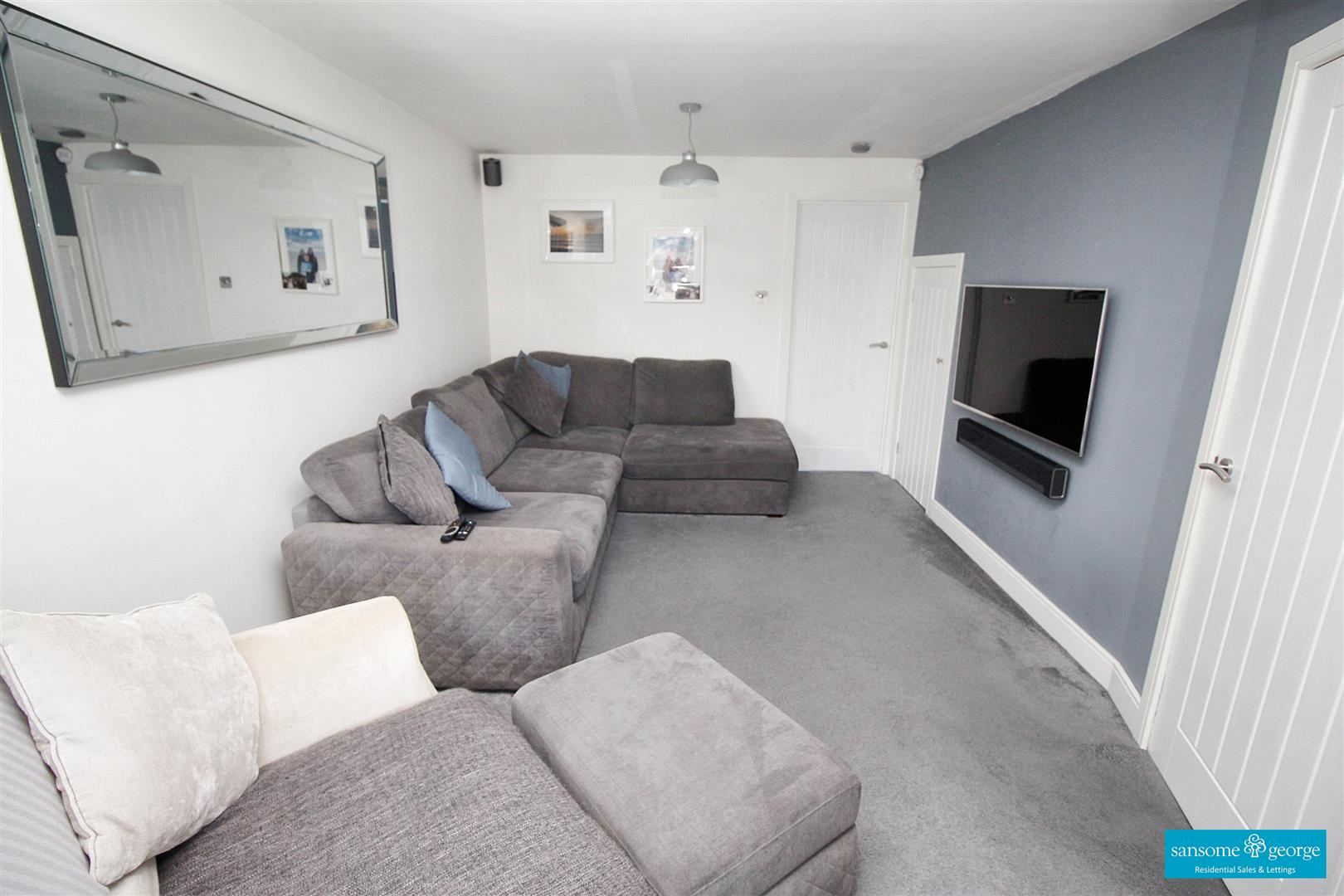 Test Close, Tilehurst, Reading